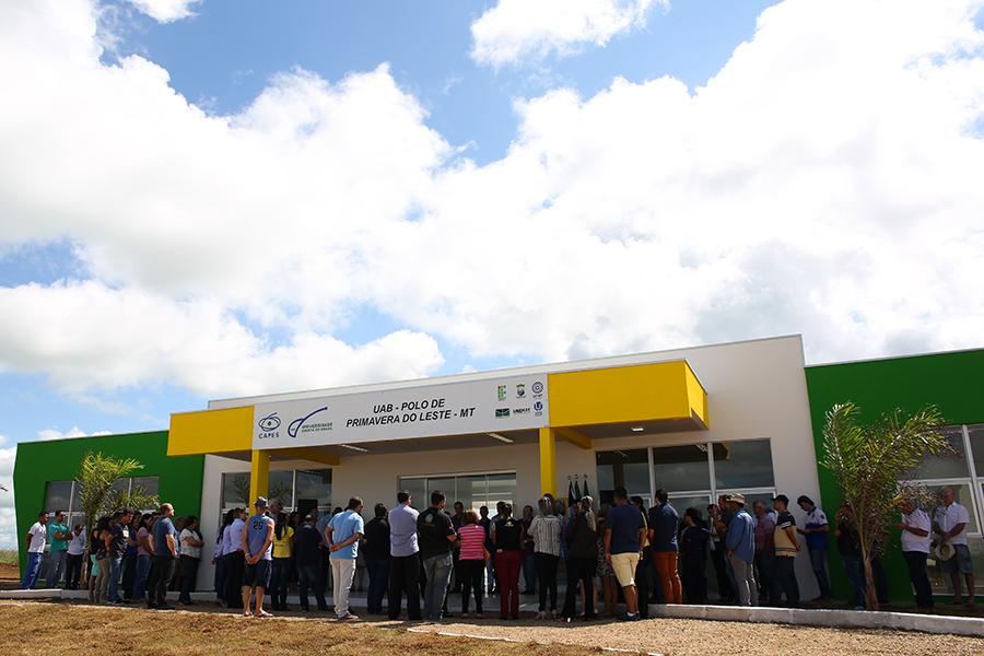 rea administrativa da UAB  inaugurada no Jardim Luciana