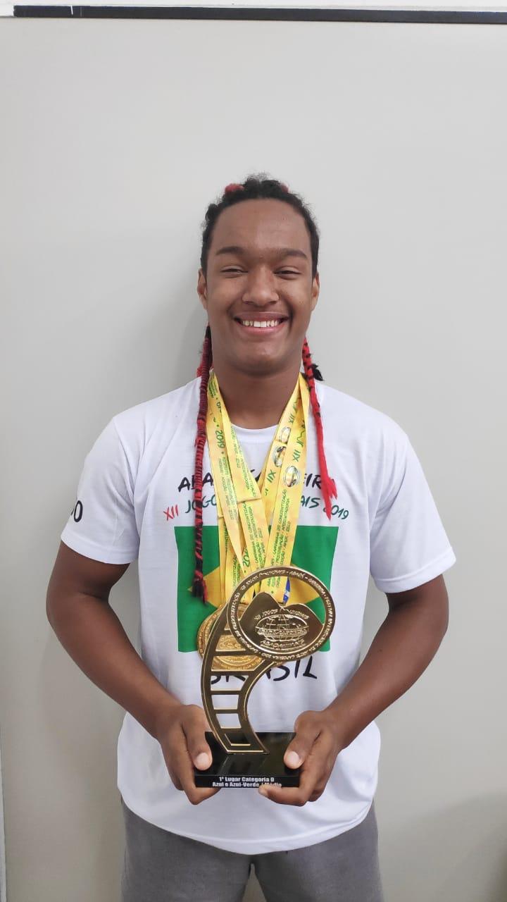 Primaverense  campeo mundial de capoeira