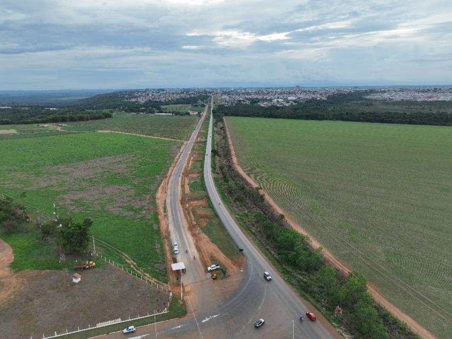 Prefeitura de Primavera do Leste realiza entrega oficial da pavimentao asfltica e iluminao de rua que d acesso ao Distrito Industrial Jos de Alencar