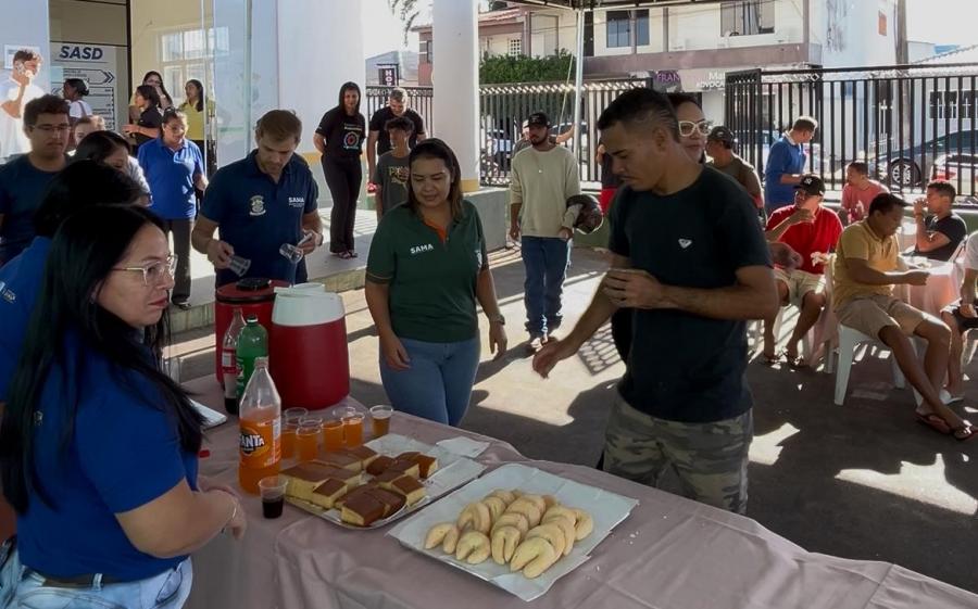 Imagem de Capa: Prefeito e equipe participam do Caf da Manh do Trabalhador realizado pelo Sine municipal