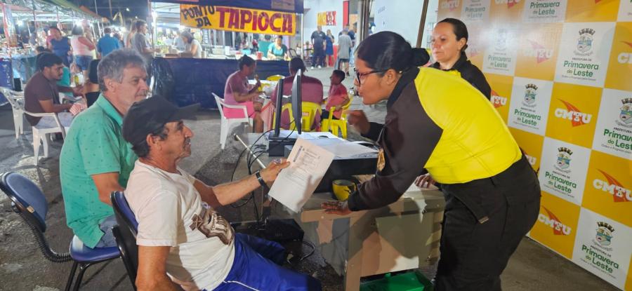 CMTU leva emisso de carteiras de idosos e pessoas com deficincia para Feira da Lua