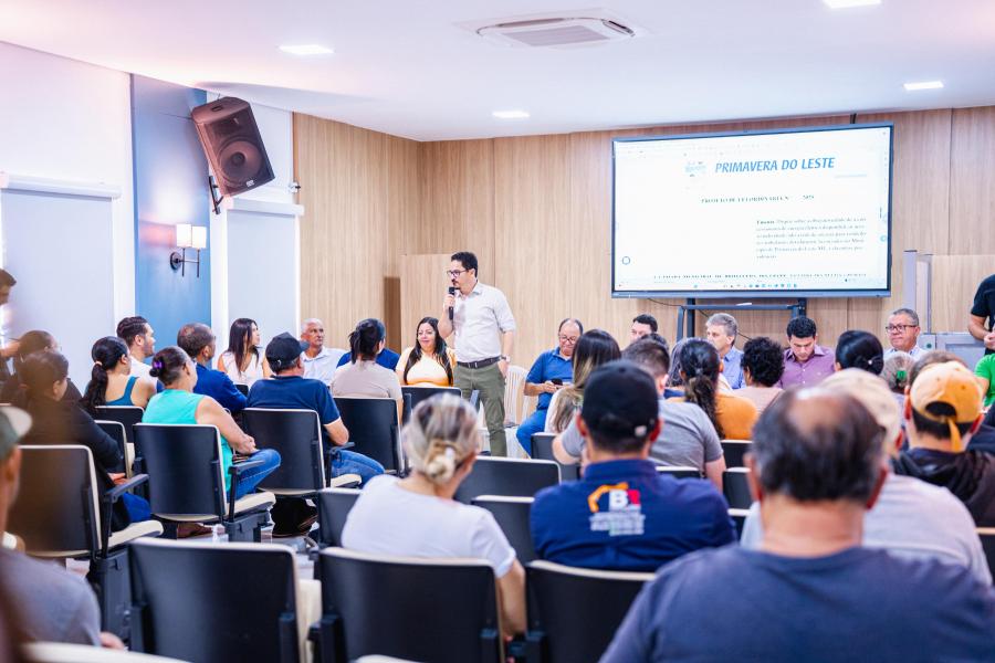 Imagem de Capa: Prefeitura prorroga por mais 90 dias prazo para ambulantes regularizarem sua situao