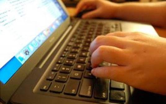 Prefeitura suspende matrculas online temporariamente