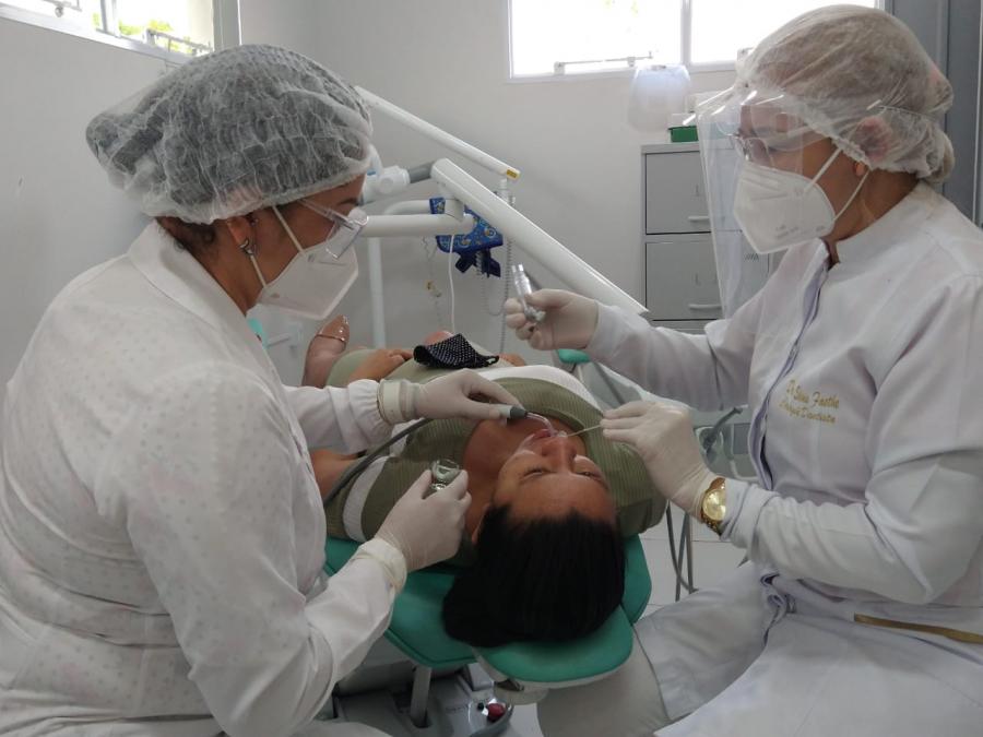 Da gestao  longevidade: mes e bebs de Primavera do Leste recebem cuidados integrais de sade a partir da odontologia