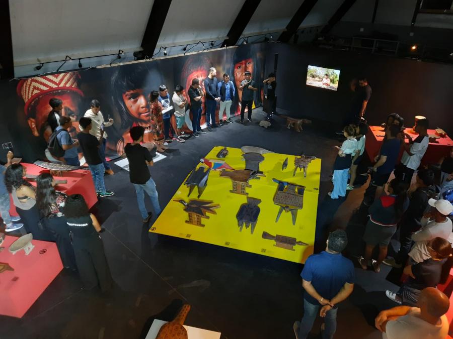 Tradição e arte: Exposição de bancos convida população para conhecer cultura indígena 